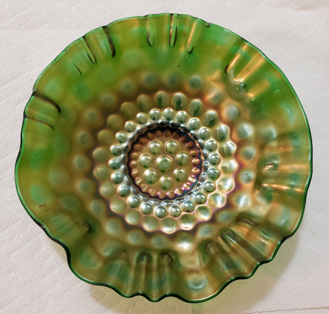 Carnival Glass Bowl Fenton Coin Dot Green in Arts & Collectibles in Barrie