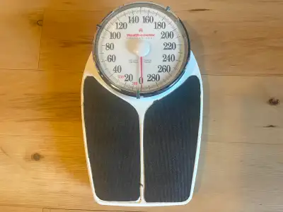 Vintage Health o meter professional, mechanical bathroom scale, "Big Foot" model Model 155ND-41 with...