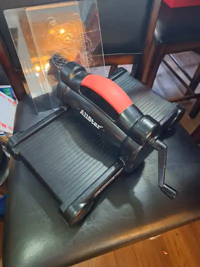 Comes with everything in pictures which cannot all be viewed because there alot. Machine and cutting...