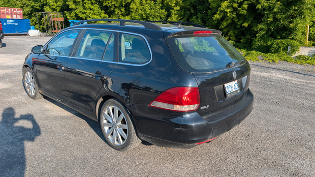 2013 Volkswagen Golf wagon for sale in Cars & Trucks in Ottawa - Image 2
