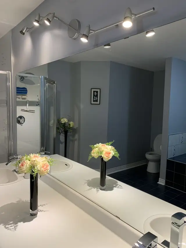 9 Ft Vanity Mirror in Home Décor & Accents in Oakville / Halton Region - Image 2