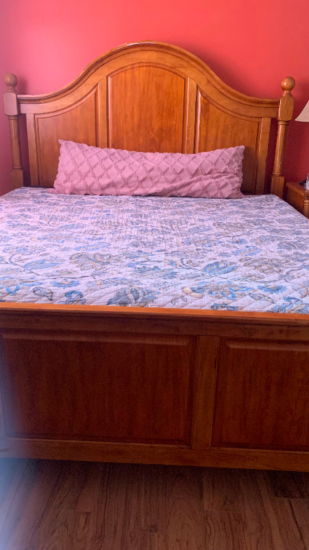 King Size Bedroom Set with/without Box Spring & Matress in Dressers & Wardrobes in Bedford - Image 2