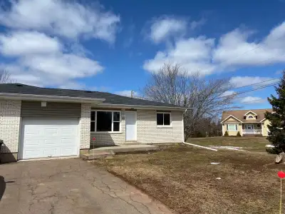 Welcome to your new home in the heart of Stratford! This townhouse offers the ultimate blend of comf...