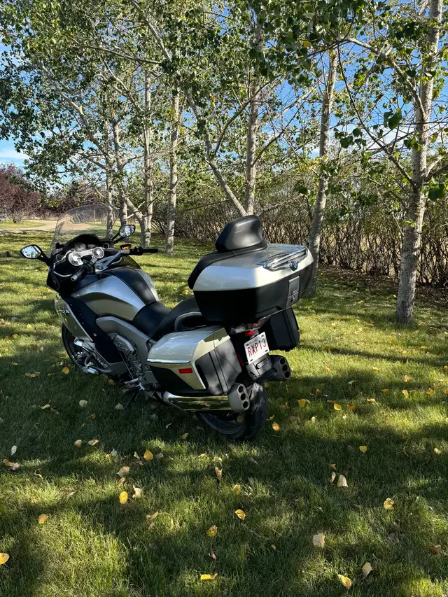 2013 BMW K1600GTL in Touring in Calgary - Image 3