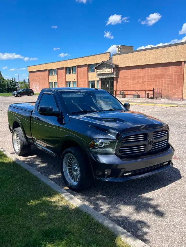 4x4 RAM REGULAR CAB TONS OF UPGRADES.