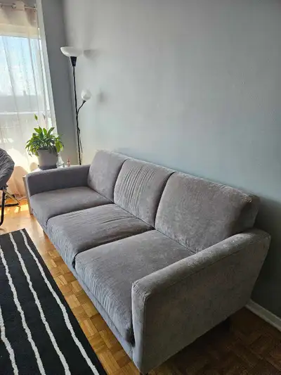 Selling a 3-seater sofa from Structube in excellent condition. Very comfortable and well-maintained....