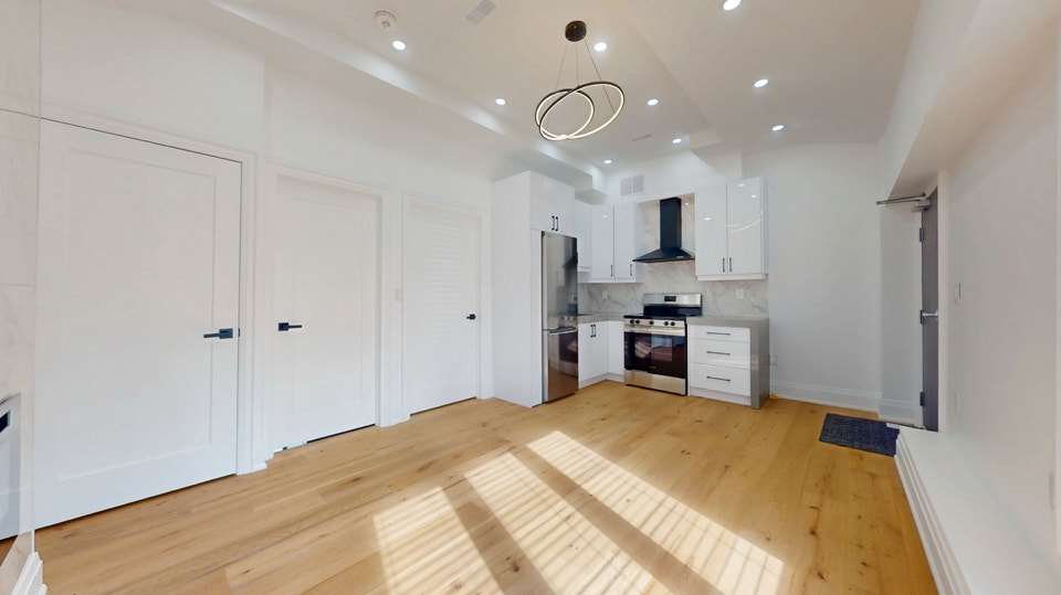 Stunning New   1 BR basement apartment in Aurora for rent 4