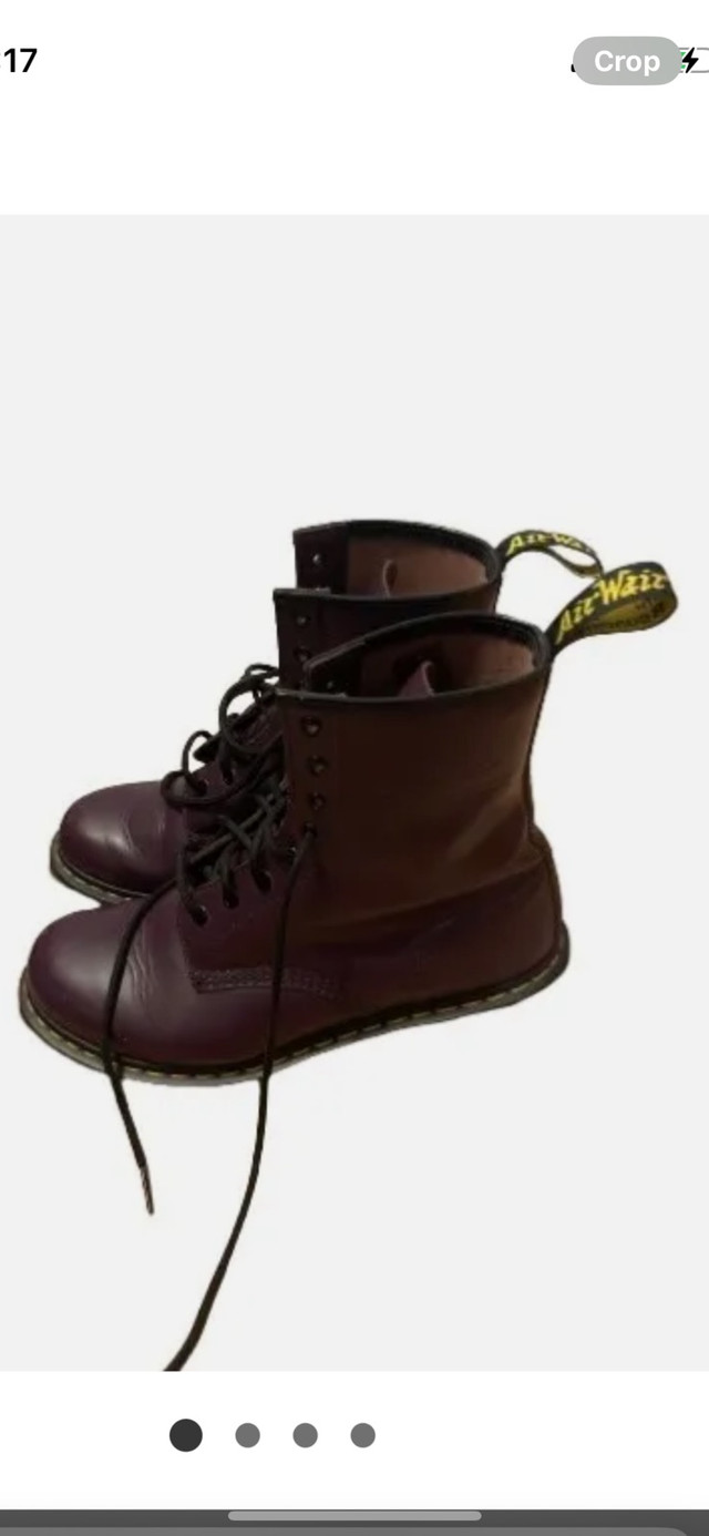 Dr. Martens Doc AirWair 1460 AW004 CASTEL VELVET boots Uk 8 Eu 4 in Women's - Shoes in Kitchener / Waterloo