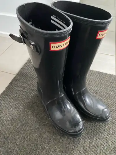 Good condition no leaks Botte de pluie pour enfant en bonne condition