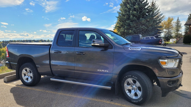 2020 Dodge Ram 5.7 L V8 4WD Low Kms in Cars & Trucks in Calgary