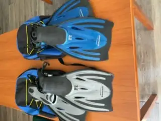 Velociter Flippers/fins for diving, snorkelling and swimming. Adult. Open heel with adjustable strap...
