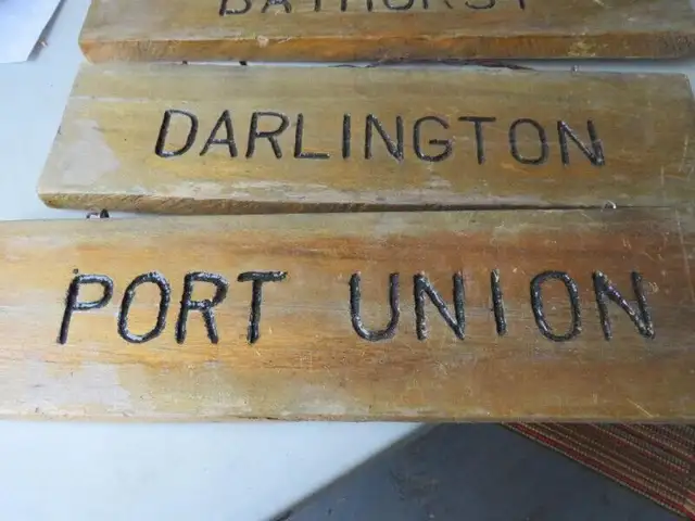4 ONTARIO TRAIN DEPOT STOPS WOOD SIGNS HOME MADE in Arts & Collectibles in Mississauga / Peel Region - Image 3