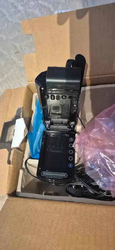 JVC Everio GZ-HM320U HD Camcorder – Excellent Condition, View more