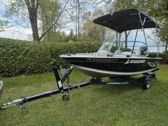 4.57 m Legend 40 Hp Mercury 4 Stroke plus trailer in Powerboats & Motorboats in Pembroke - Image 3