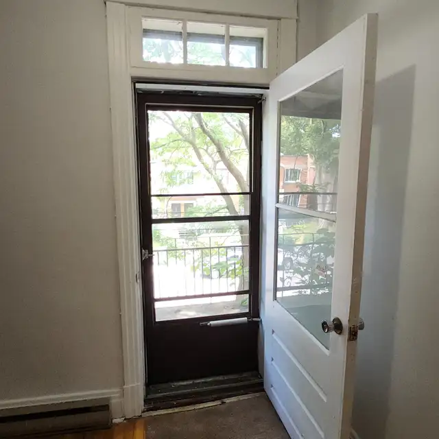 6 1/2 Upper Duplex Snowdon Metro Villa Maria CDN-NDG Queen Mary in Long Term Rentals in City of Montréal - Image 7