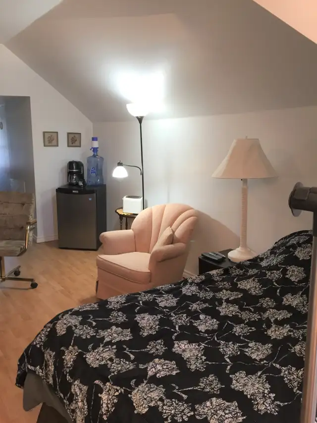 $650 Portage la Prairie Room for rent, upper loft in Room Rentals & Roommates in Portage la Prairie - Image 10