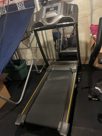 Treadmill - Horizon CT81