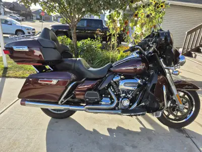 2018 Ultra Limited Harley with touring package and stage 1. New rear tire. In great shape. $23000 OB...
