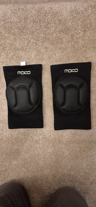 Ski / Snow Boarding Knee Pads - Size Large (Info In Description), View more