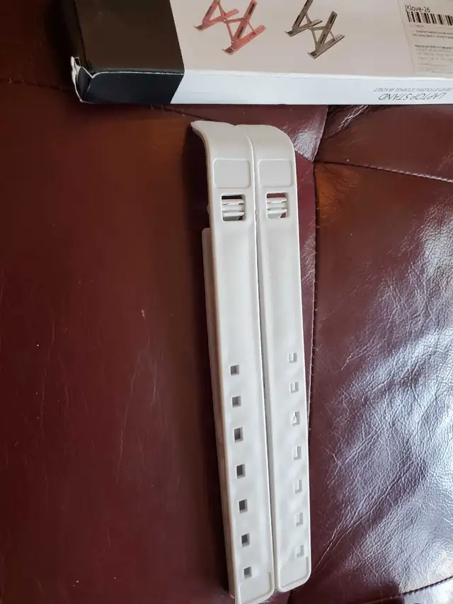 Laptop stand484996743462266881