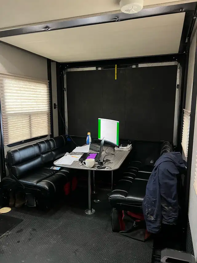 2018 voltage toy hauler M3805 in Travel Trailers & Campers in Fort St. John - Image 6