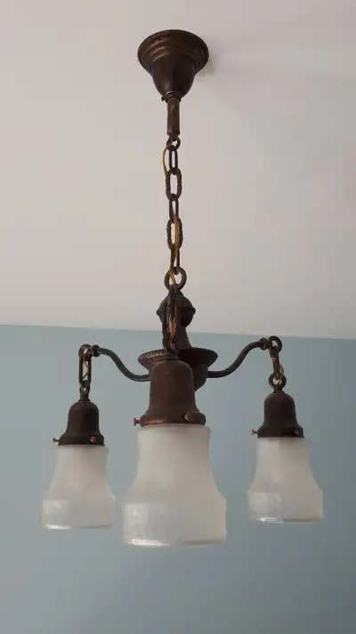 Lustre antique en métal à 3 luminaires, View more