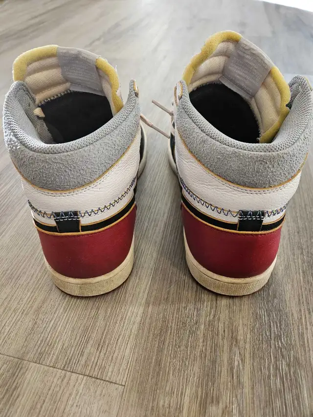 Jordan 1 Retro High Unions - Authentic in Basketball in Calgary - Image 5