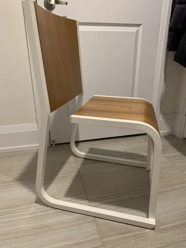 Pair of Mid Century Modern Solid Wood Chairs in Dining Tables & Sets in City of Toronto - Image 7