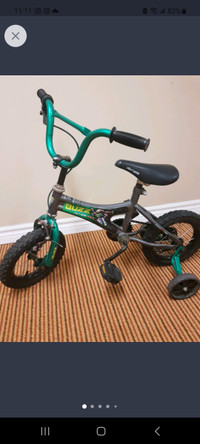 Kids bike with training wheels