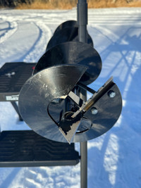 Ice Fishing Auger & Accessories 