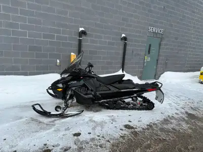 2017 Ski-Doo Renegade 850 – $8250 Selling my 2017 Ski-Doo Renegade 850 (REV platform) — clean sled a...