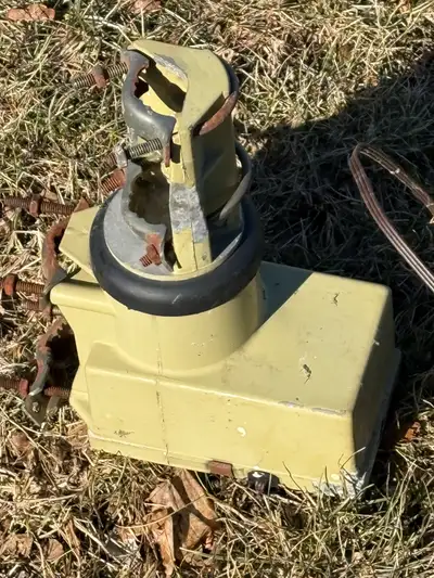 Archer antenna rotor complete with loads of cable at $140….ideal for free tv reception…..large anten...