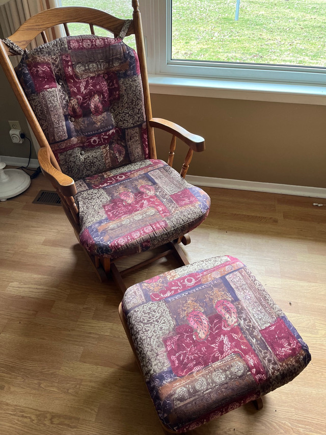 Glider Rockers in Chairs & Recliners in Owen Sound