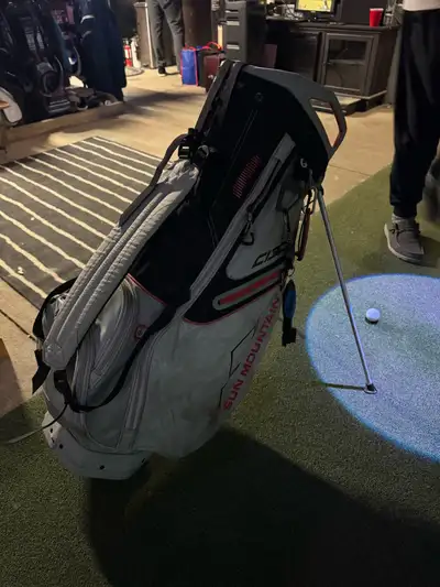 C130-S cart stand bag. Good condition.