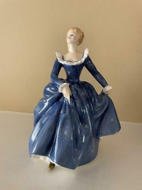 Royal Doulton Figurine Fragrance HN2334