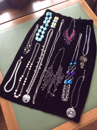 Dressy Necklaces & Pendants