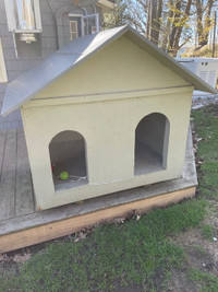 Insulated Dog house, Metal Roof, Window