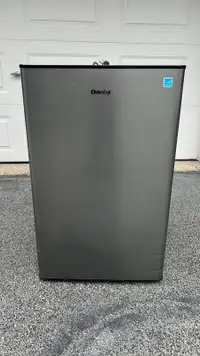 Danby mini fridge 