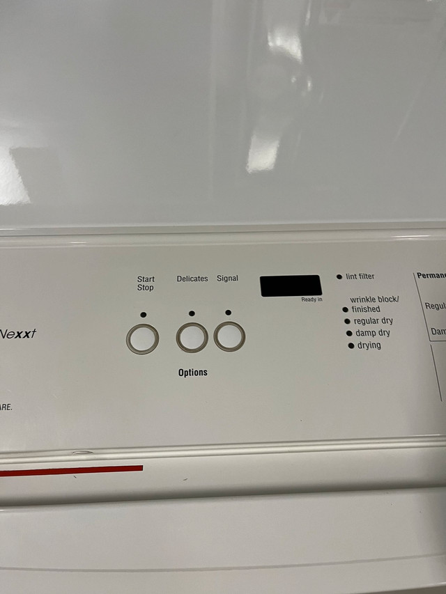 Bosch electric dryer  in Washers & Dryers in Stratford - Image 3
