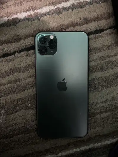 Selling my used iPhone 11 Pro Max, which has a large 6.5-inch Super Retina XDR display and a powerfu...