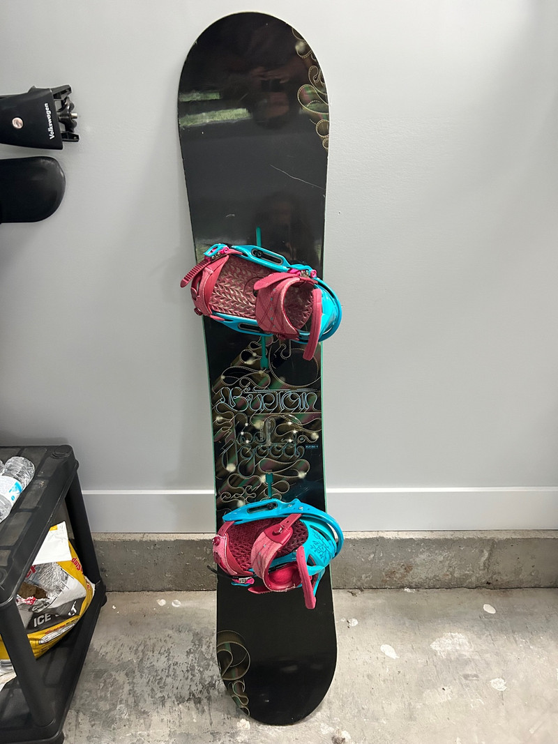 Burton Feelgood snowboard Snowboard Bedford Kijiji