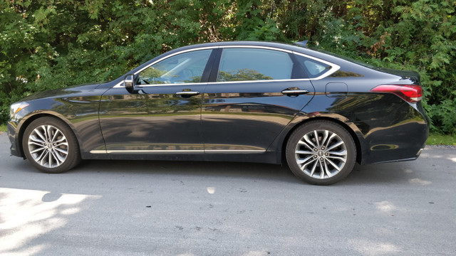 2015 Genesis 4-Door sedan in Cars & Trucks in Ottawa