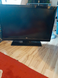 43 tv lg for sell 