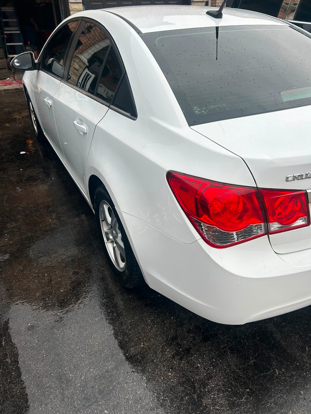 2014 Chevy Cruze in Cars & Trucks in Barrie - Image 3