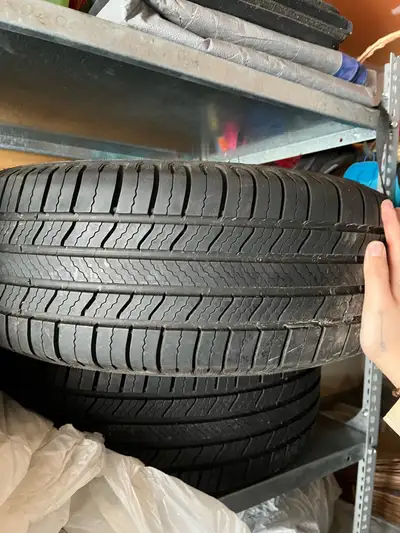 Selling a set of Michelin all-season tires mounted on original Honda rims from a 2015 model. These t...