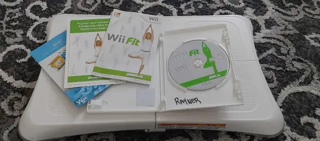 Jeu Wii Fit Avec Balance Board in Nintendo Wii in Laval / North Shore - Image 3