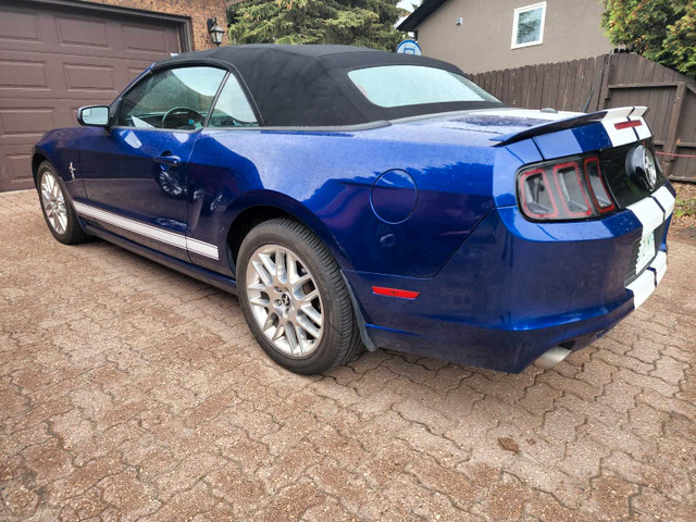 For Sale 2013 Ford Mustang Convertible Premium  in Cars & Trucks in Saskatoon - Image 4
