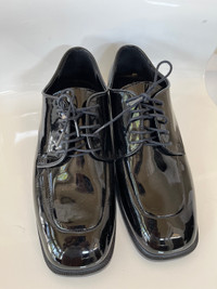NWOT Perry Ellis Evening Patent leather shoes 8M