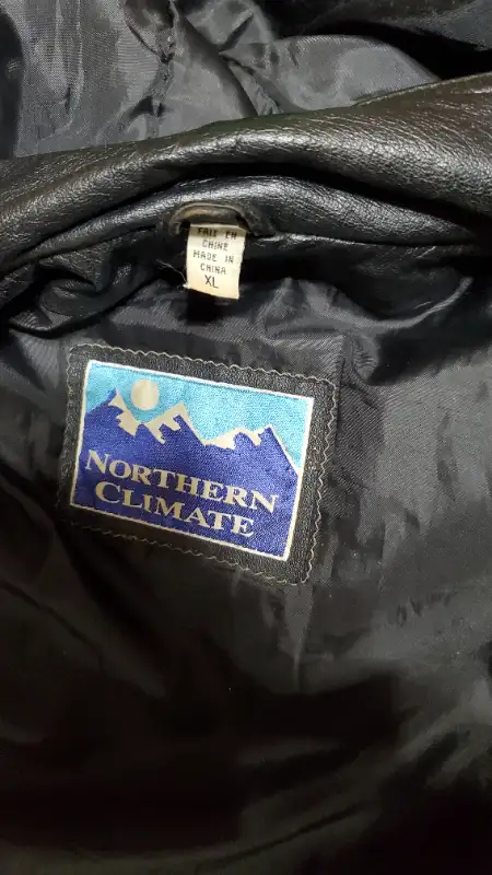 XL MEN'S LEATHER JACKET, THIGH LENGTH, REMOVEABLE HOOD in Men's in Woodstock - Image 7