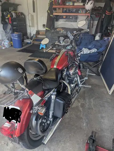 Selling my 08 xl1200C 5spd with 29115km. Still riding it weather permitting.. In great condition, we...